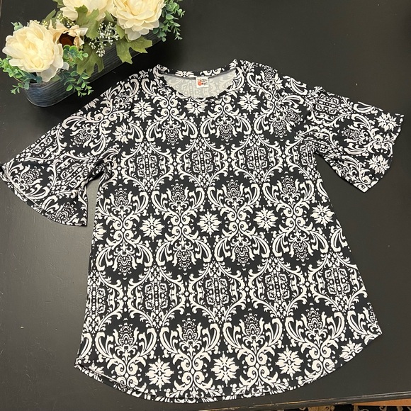 The Zigzag Stripe Tops - The Zig Zag Stripe Boutique Black White Damask Paisley Stretch Blouse Sz L‎